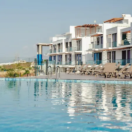 아파트 Albatros - Luxurioese Direkt Am - Pool - Golf Kharcha