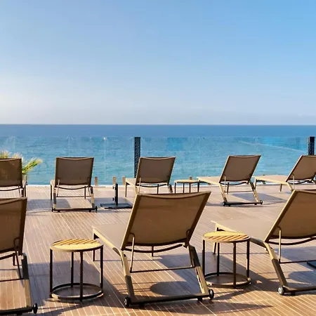 Albatros - Luxurioese Direkt Am - Pool - Golf Kharcha