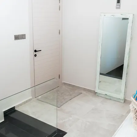 Albatros - Luxurioese Direkt Am - Pool - Golf Apartman