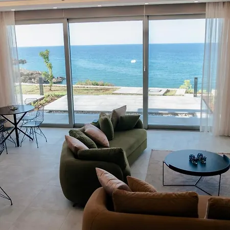 Albatros - Luxurioese Direkt Am - Pool - Golf Apartman Kharcha