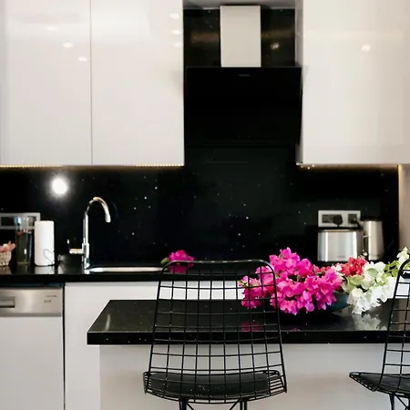 Albatros - Luxurioese Direkt Am - Pool - Golf * Kharcha